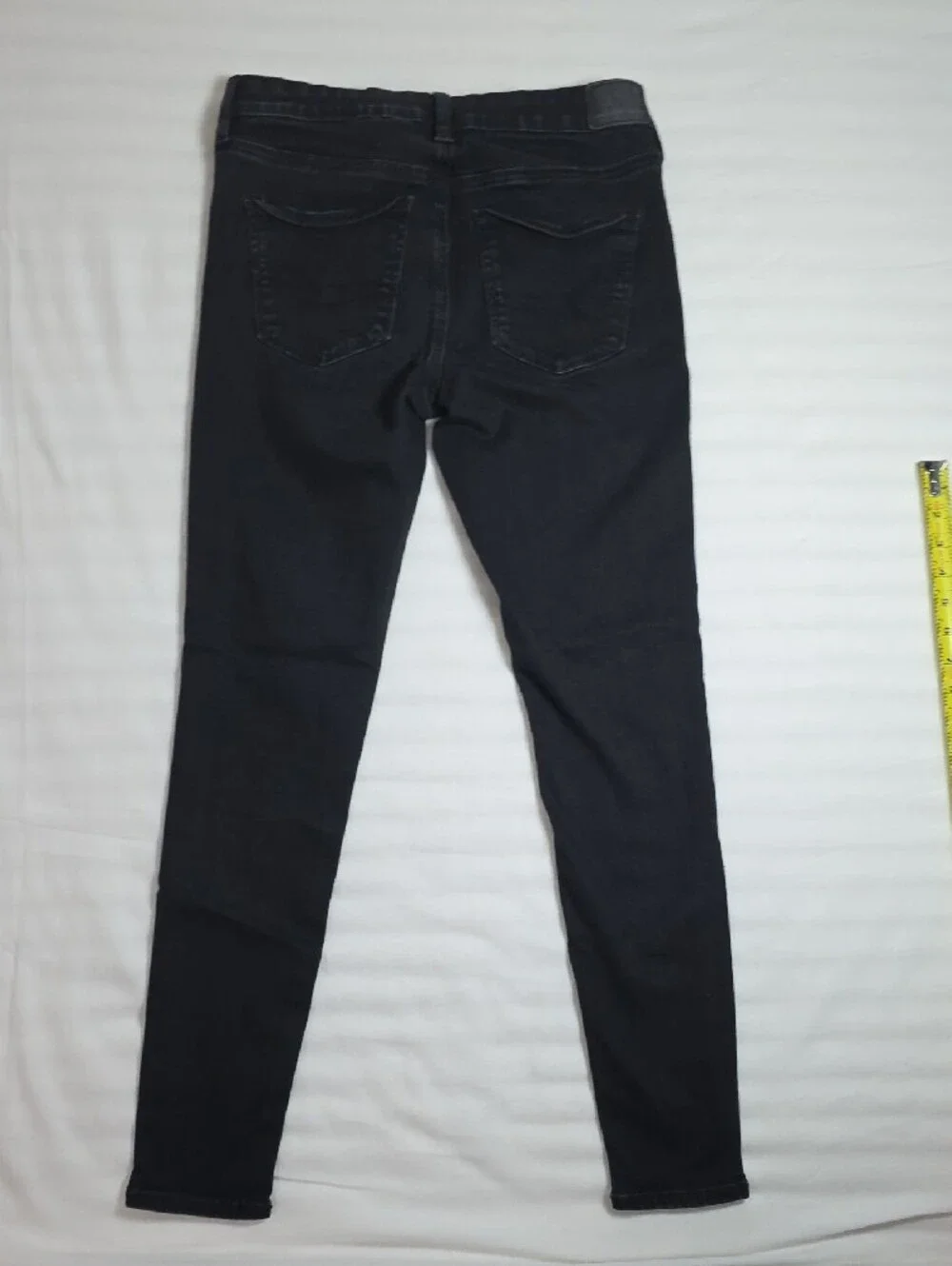 0790 American Eagle Outfitters Black High-Rise Skinny Jeans; 6